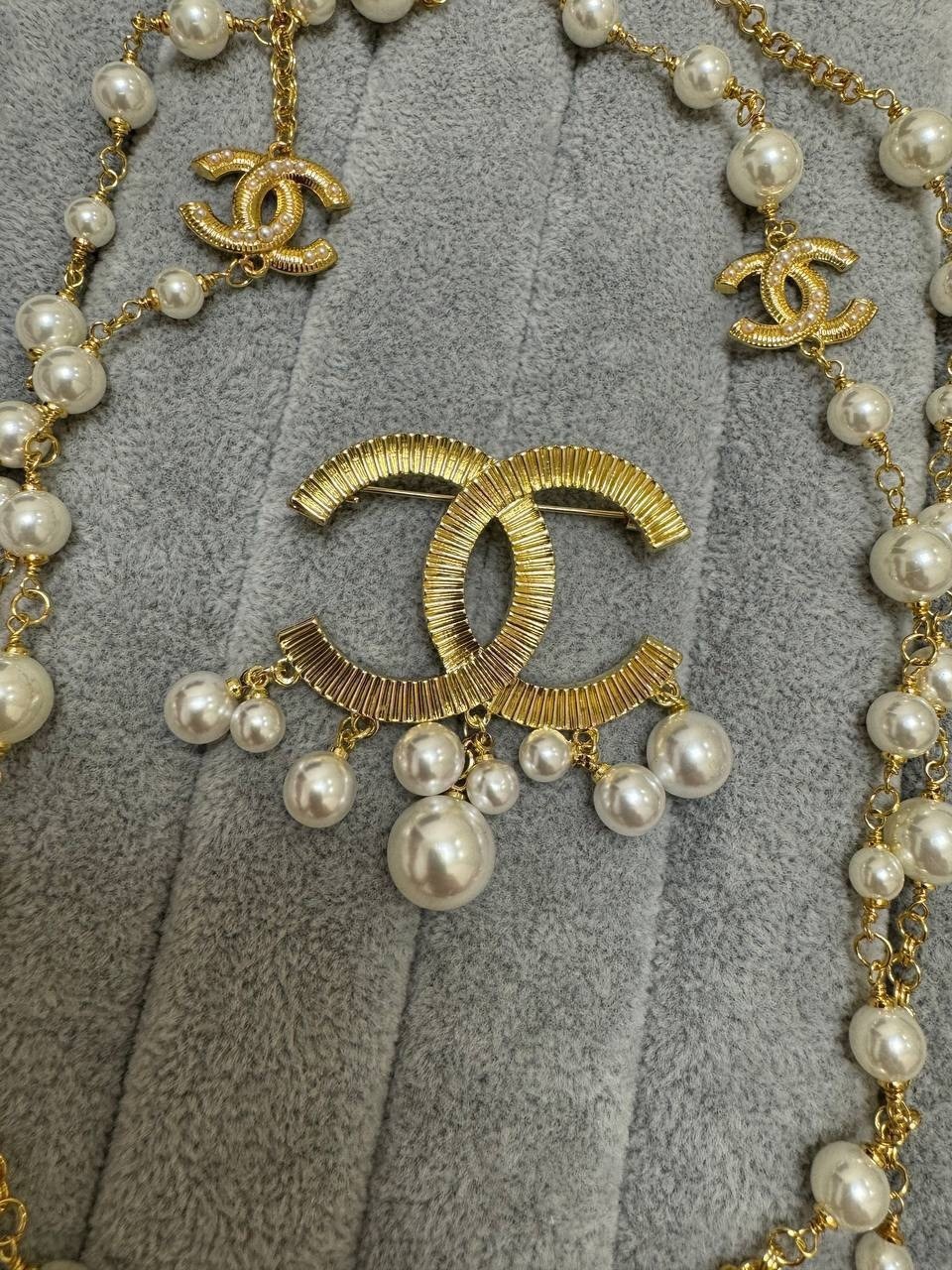 украшения шанель,брошь шанель с жемчугом винтаж,ожерелье шанель,серьги коко шанель золото,брошка шанель