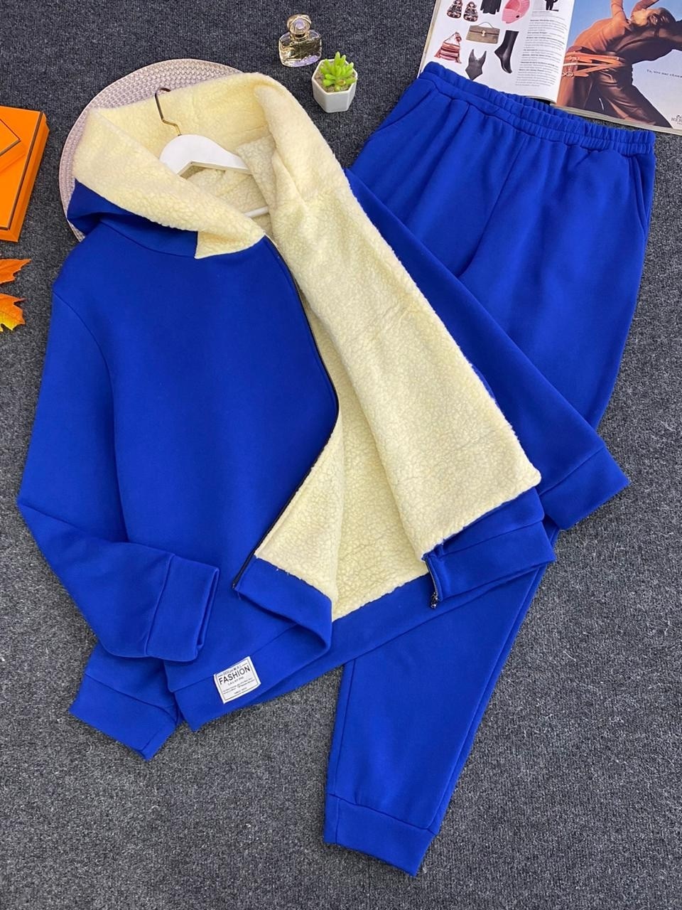 костюм женский на флисе,костюмы спортивные женские,спортивный костюм больших размеров теплый,спортивный костюм тройка женский теплый 56 размер,женский спортивный костюм больших размеров