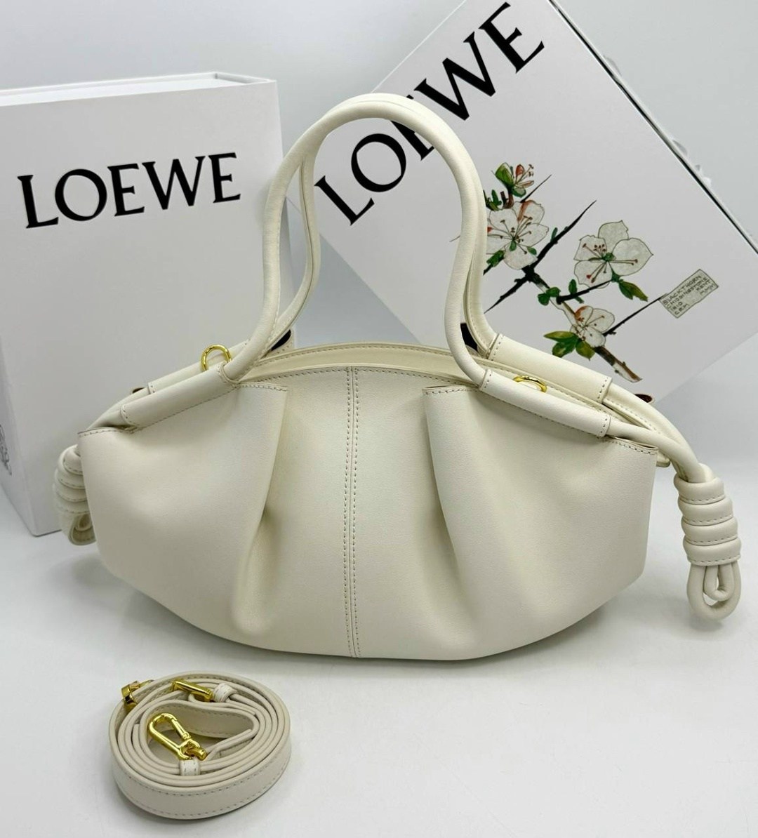 сумка loewe 33-15 см натуральная замша,сумка loewe 33-15 см натуральная кожа реплика,сумка loewe 30-20 см натуральная кожа,женская сумка loewe,сумка из воловьей кожи loewe 34см*18см