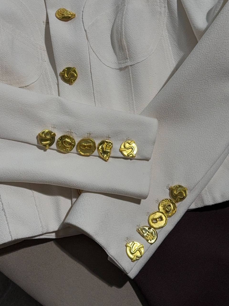 элитная короткая куртка,жакеты,женские жакеты,куртка и жакет,костюмы женские