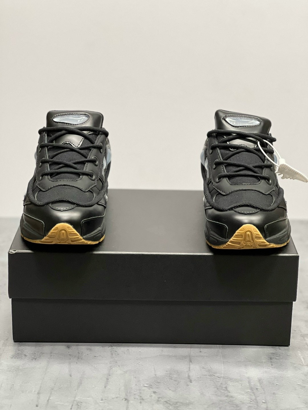 adidas raf simons ozweego 3,adidas raf simons ozweego,адидас раф симонс озвиго 2,adidas raf simons ozweego black bunny,raf simons x adidas ozweego 3 black corn bb6741