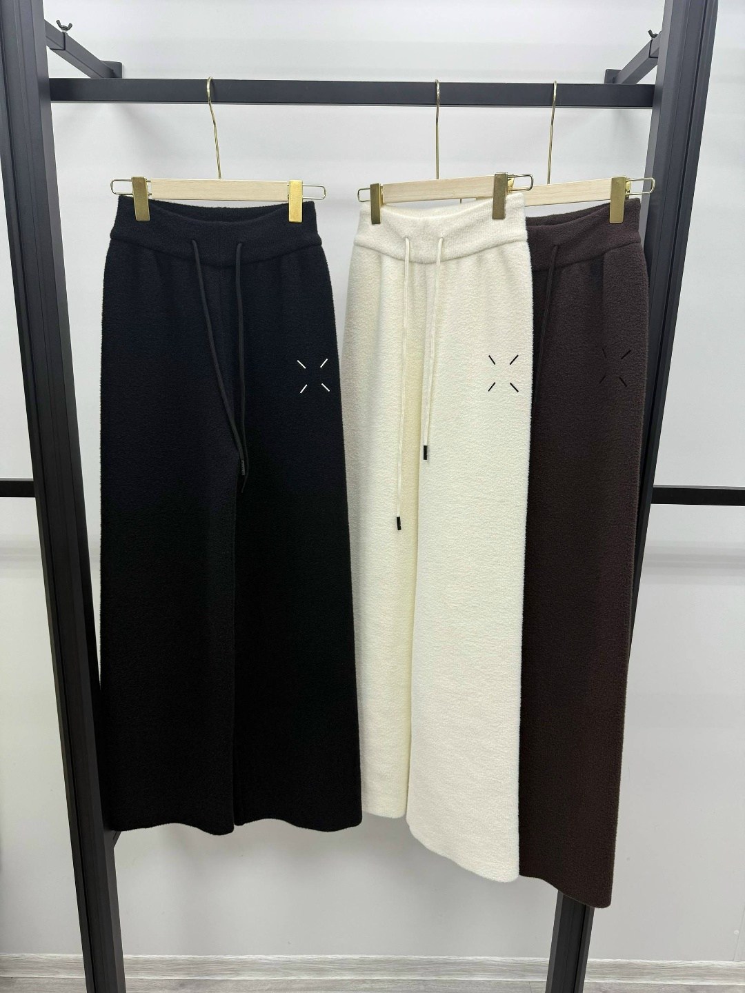 брюки женские трикотажные с широкими штанинами,женские кашемировые брюки с широкими штанинами,брюки женские с широкими штанинами повседневные трикотажные,брюки женские прямые повседневные трикотажные