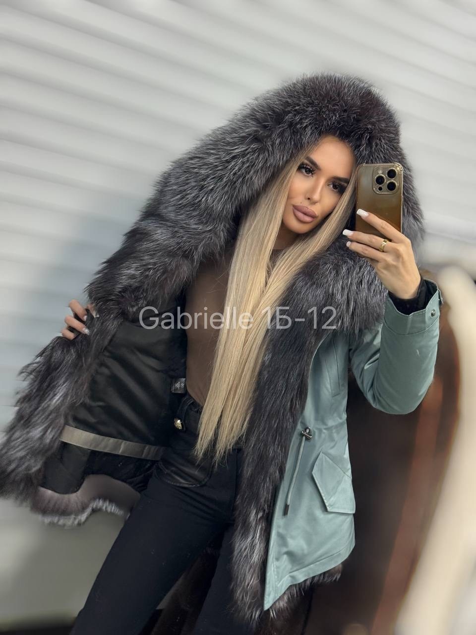 парка с натуральным мехом,парки с чернобуркой,парки с чернобуркой женские,парка с мехом чернобурки,парка с мехом