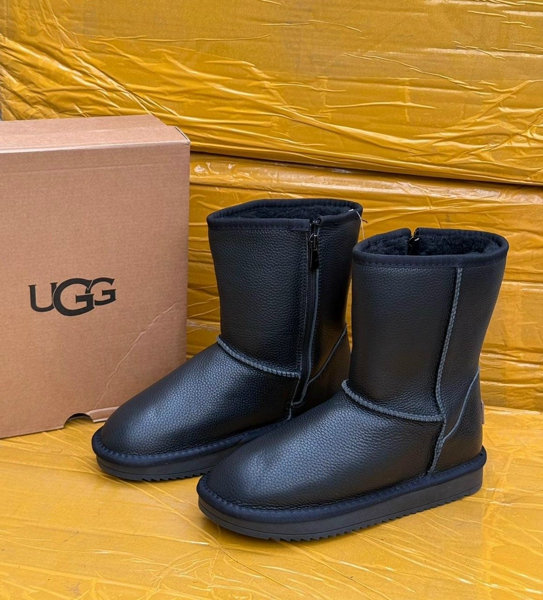 мужские угги ugg classic mini зимние черные,угги мужские,угги мужские кожаные,мужские угги ugg,кожаные угги