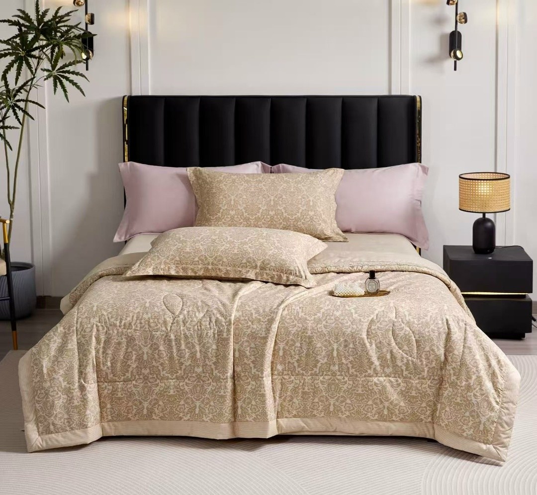 покрывала,покрывало бежевое,комплект постельного белья,комплект постельного белья с одеялом,покрывала с наволочками