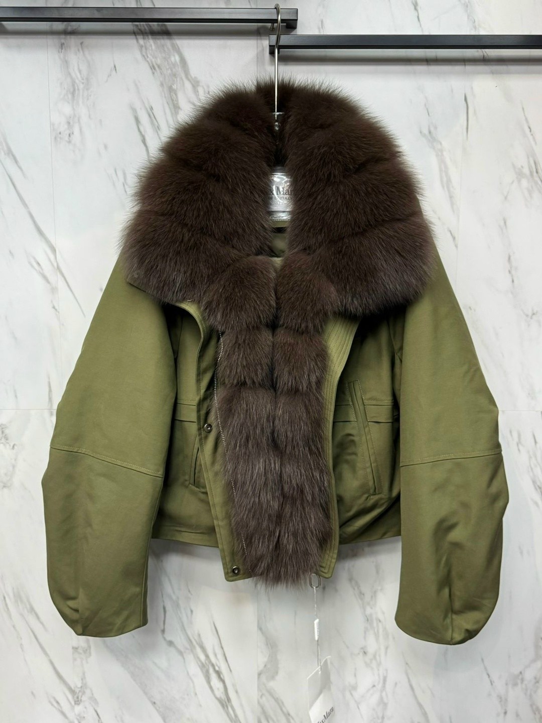 куртка с натуральным мехом,пуховик с натуральным мехом,куртка - пуховик с мехом песца city furs,женский пуховик с натуральным мехом max mara,куртка с натуральным мехом песец