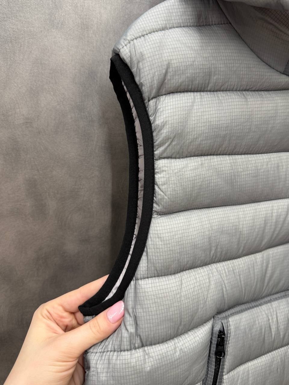 жилет с капюшоном мужской,жилет мужской,теплый жилет,жилет повседневный,жилет с капюшоном