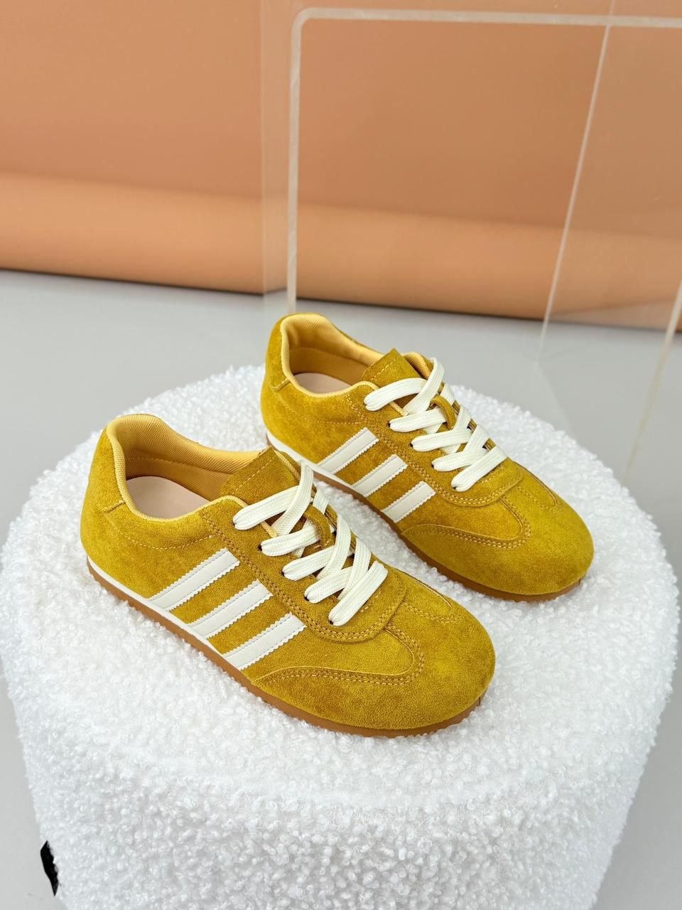 ,женские кроссовки,кроссовки для женщин,повседневные кроссовки,женская