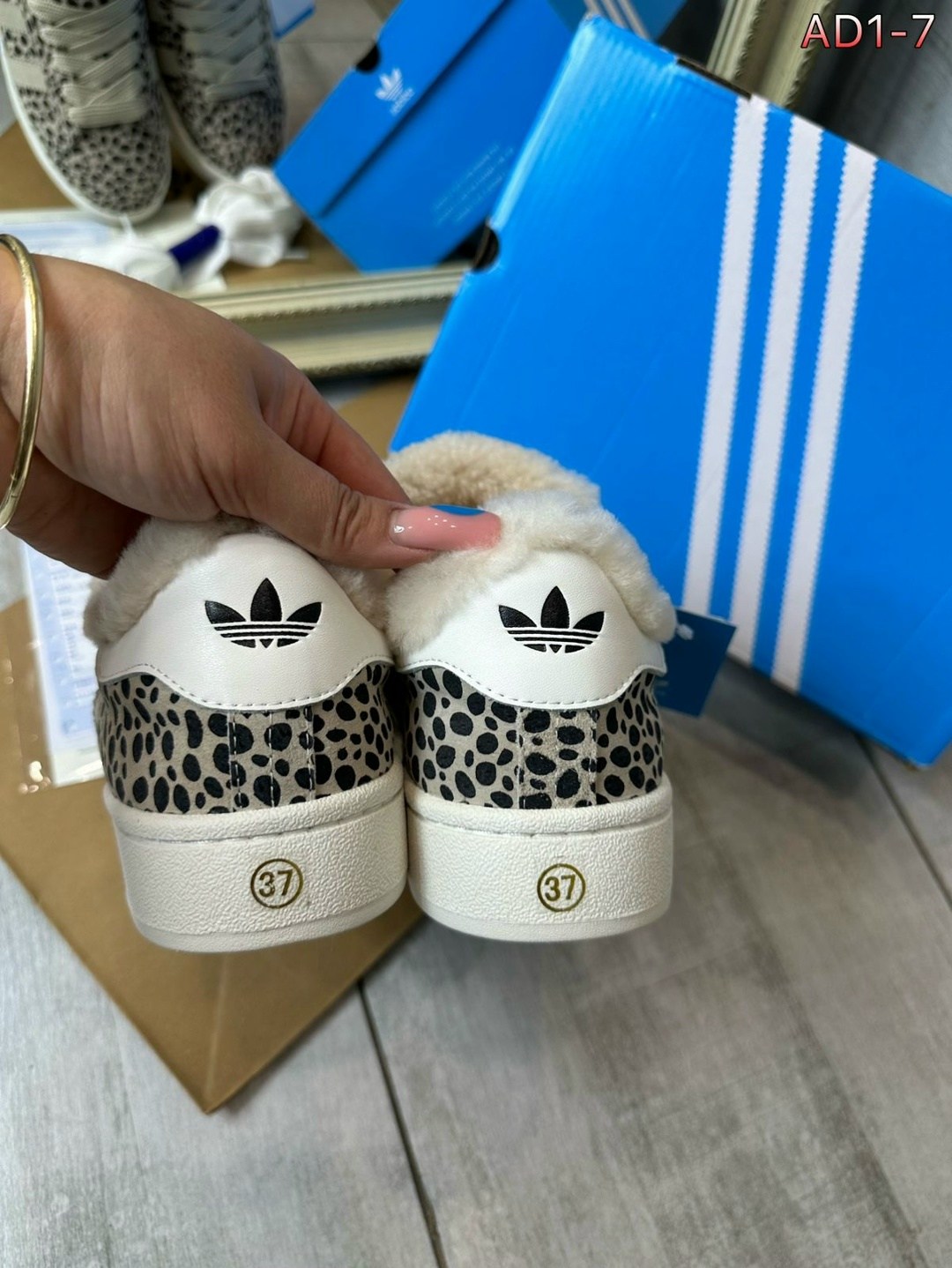 кроссовки адидас леопардовые,,кроссовки самбы,женские кроссовки,кроссовки adidas
