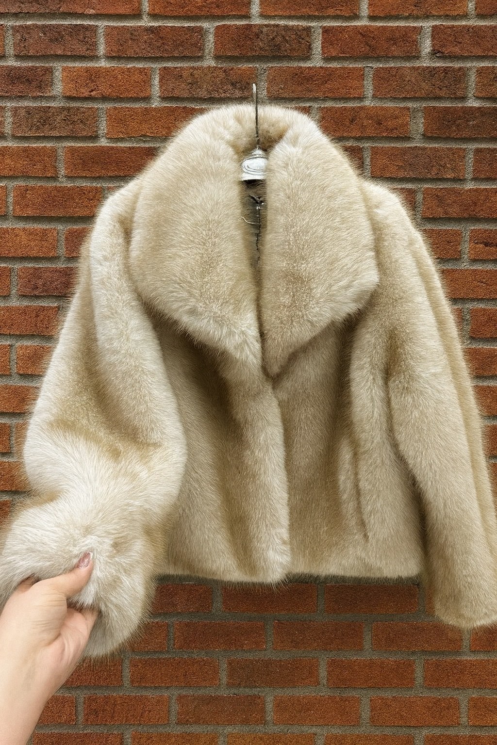 женская шуба,шуба из лисы,меховая куртка,шуба,песец шуба