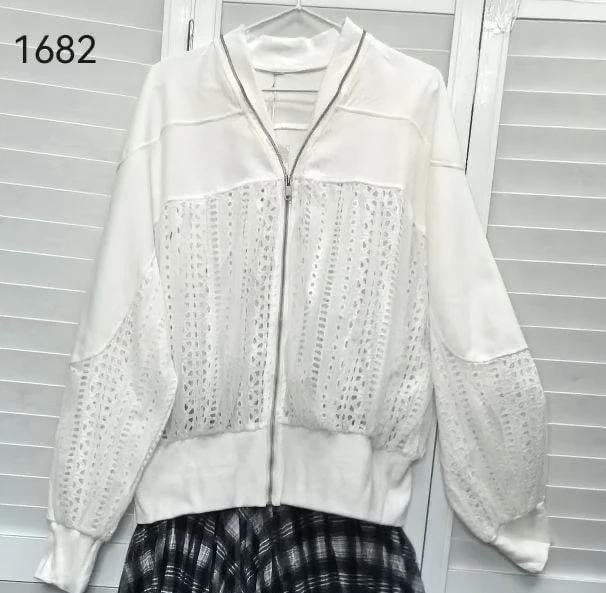 повседневная куртка,куртка женская,куртка стильная,куртка бомбер,белая куртка