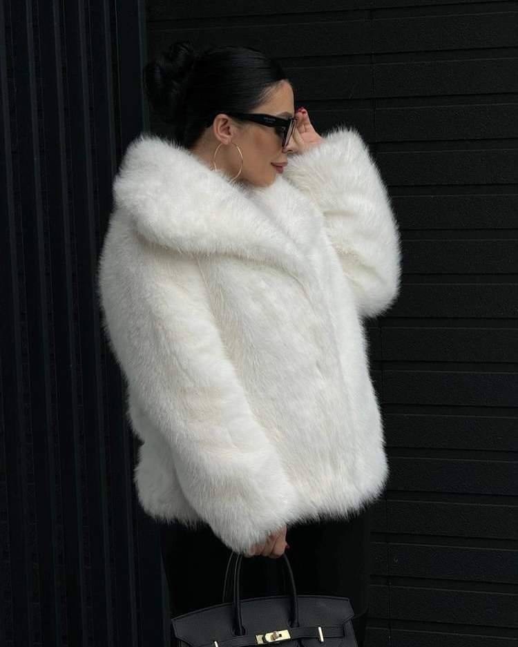 искусственная шуба,белая шуба,шуба короткая,шуба короткая искусственная,шуба искусственная короткая экошуба