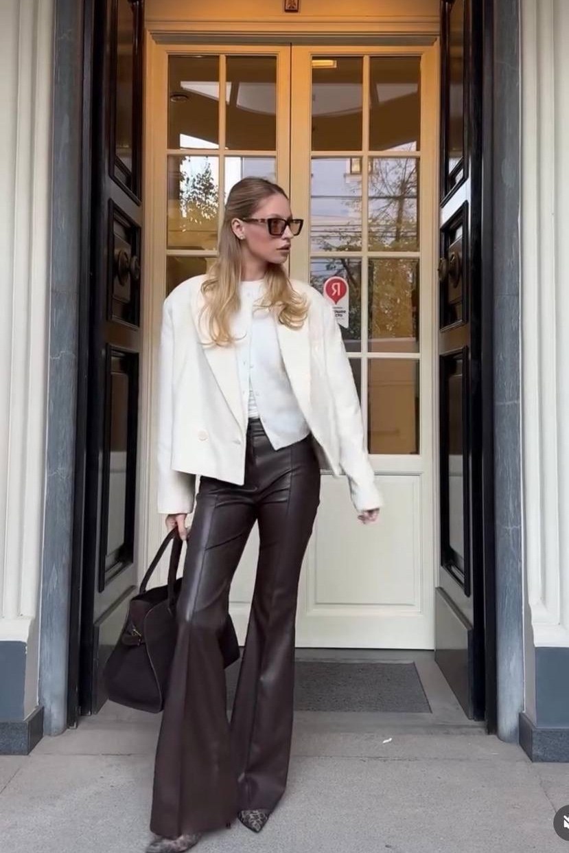 брюк клеш,кожаные брюки-клеш,джинсы брюки,женские брюки,брюки женские кожаные клёш