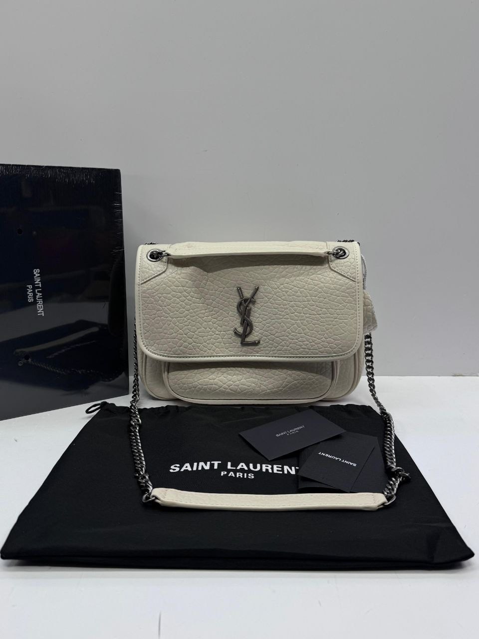 yves saint laurent сумка,женская сумка на yves saint laurent,сумка saint laurent,saint laurent сумка на плечо,сумка saint laurent ysl niki