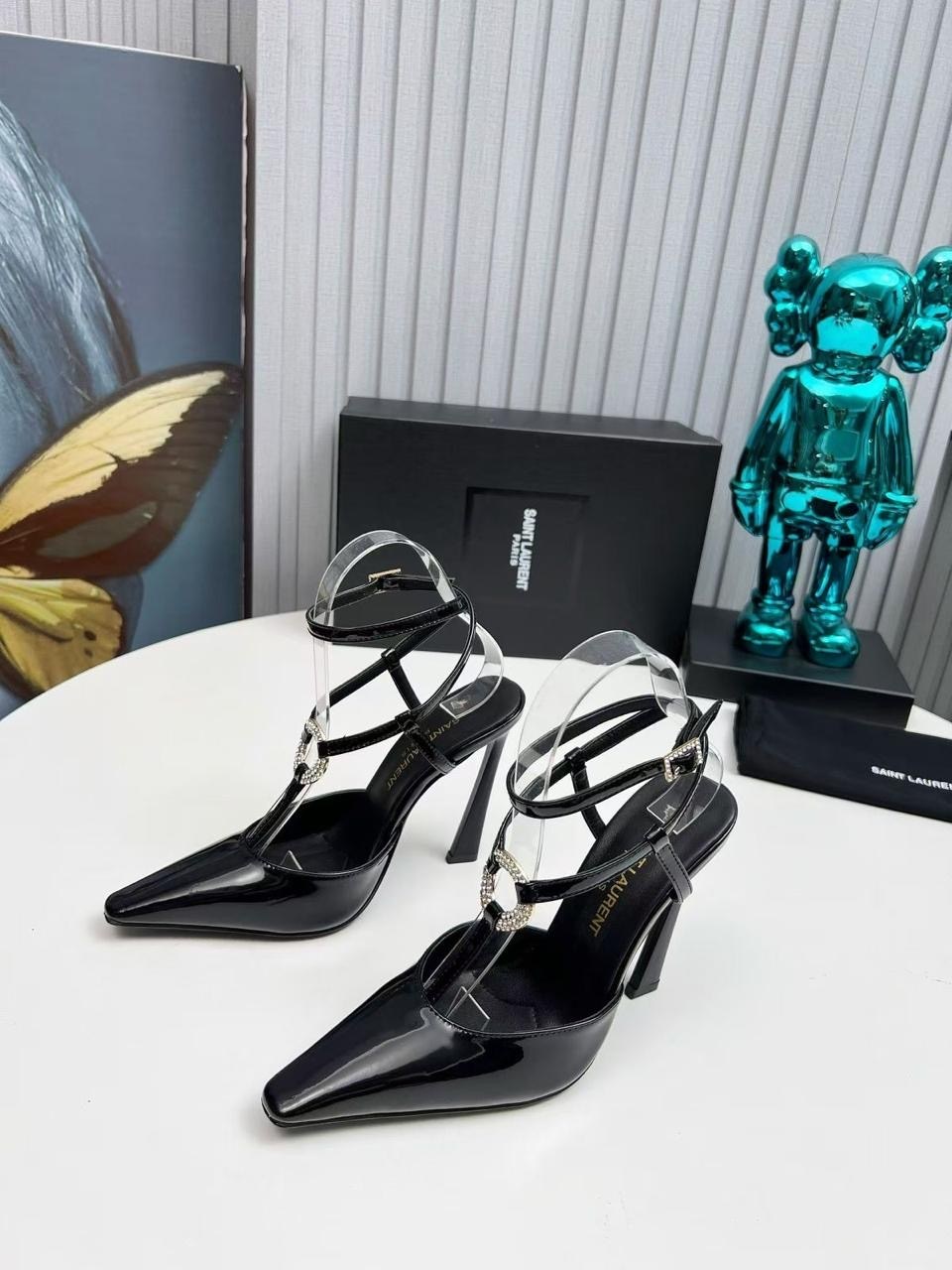 saint laurent туфли,yves saint laurent туфли,туфли лодочки женские,босоножки saint laurent,туфли с ремешками