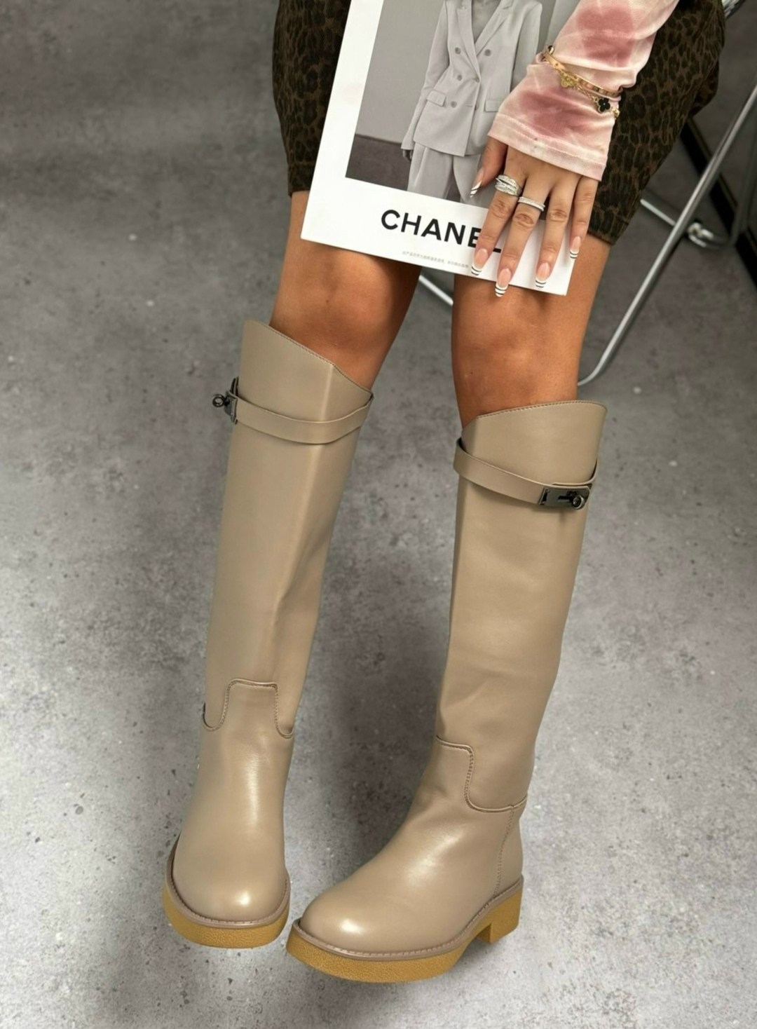 сапоги бежевые,женские сапоги,,стильные сапоги,сапоги демисезонные