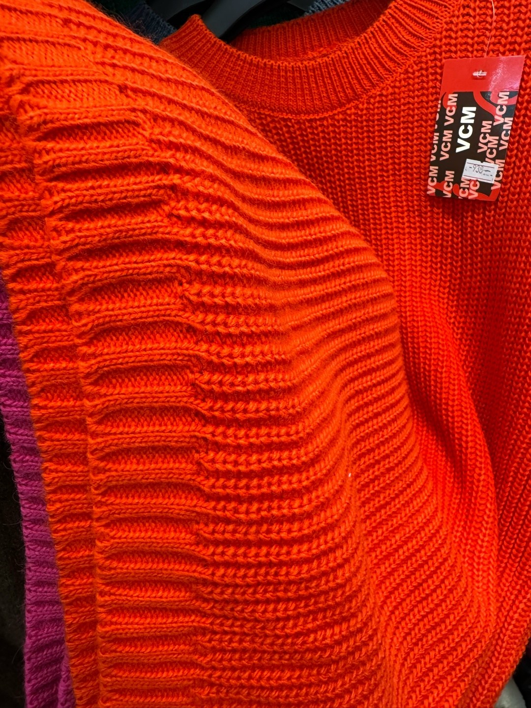 свитер оверсайз,свитер вязаный,вязаный свитер оверсайз,свитер малиновый,розовый свитер оверсайз