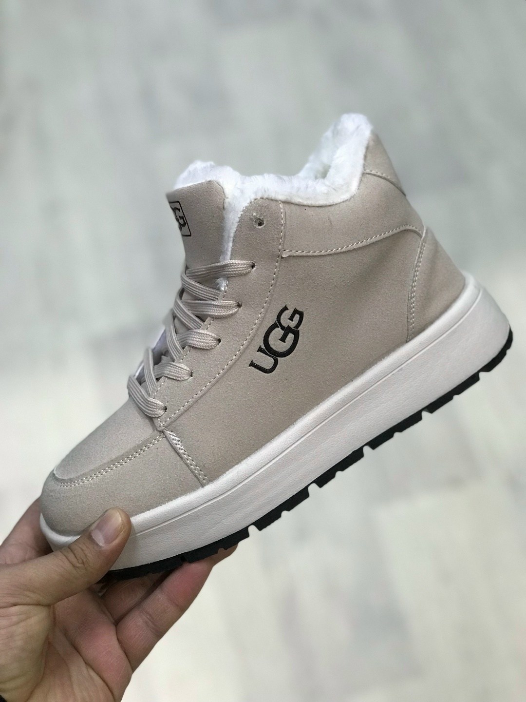 ,зимние кроссовки ugg,женская зимняя ,кроссовки зимние женские,женская