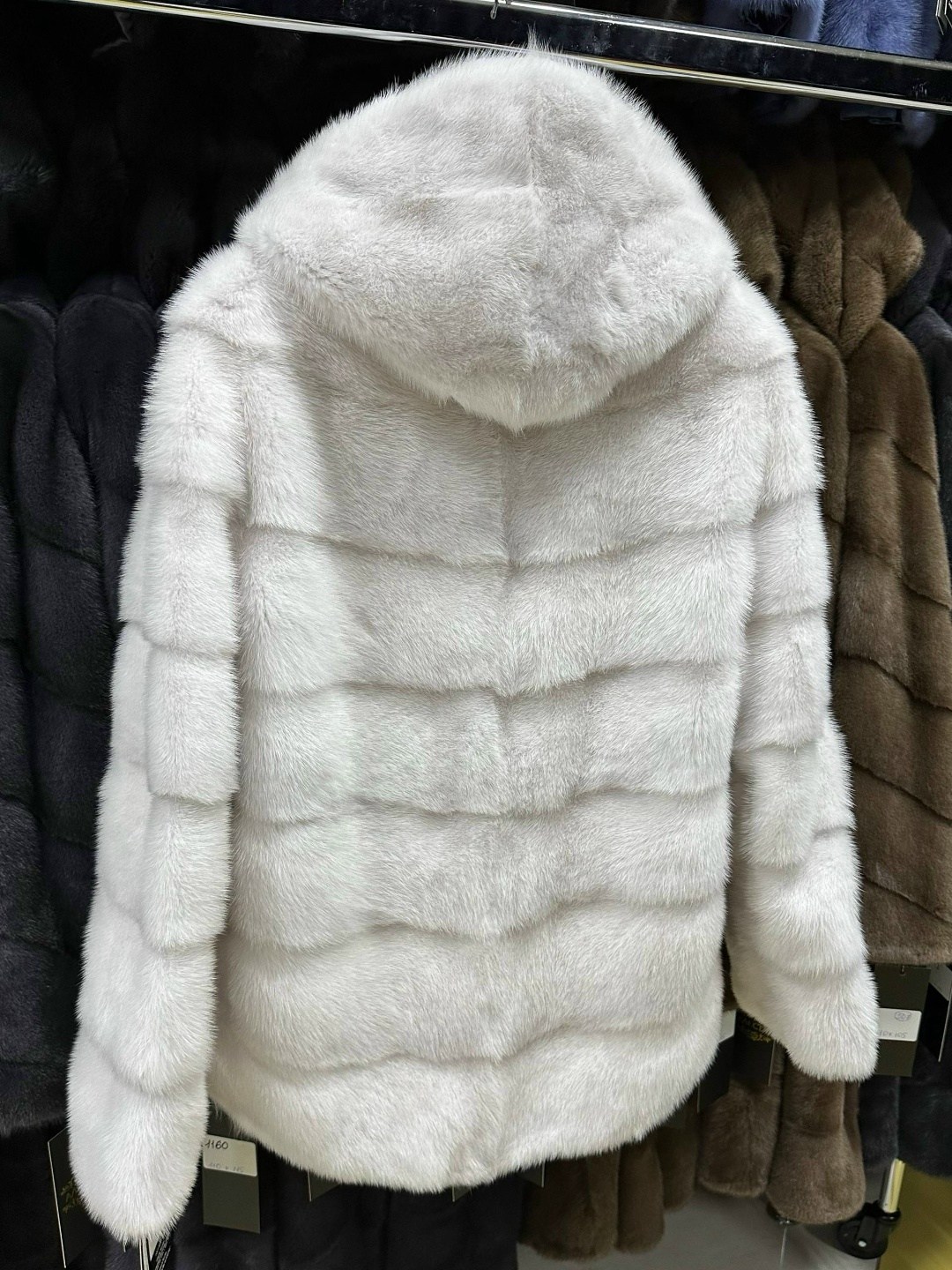 норковая шуба,шуба норковая белая,шуба белая норка,норковая шуба с капюшоном,шуба норка
