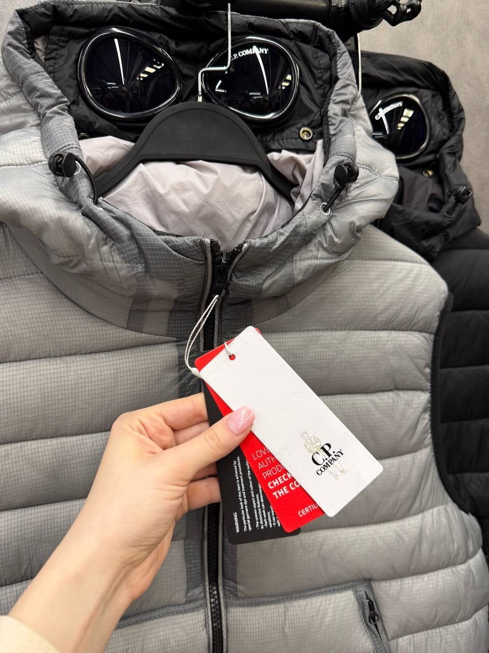 жилет с капюшоном мужской,жилет мужской,теплый жилет,жилет повседневный,жилет с капюшоном