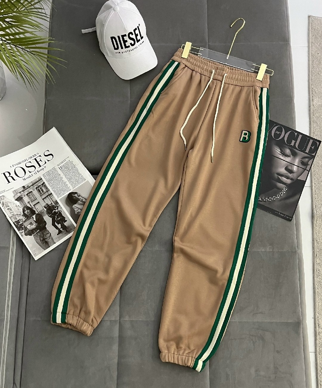 брюки спортивные,брюки спортивные джоггеры с лампасами,стильные брюки спортивные,штаны с лампасами,брюки cпортивные утепленные