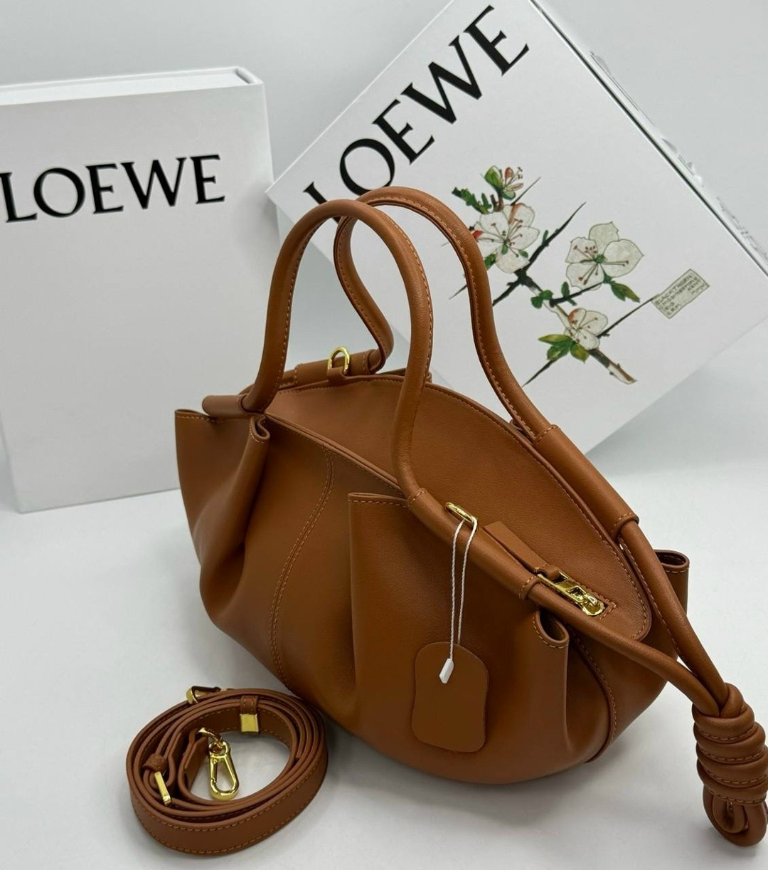 сумка loewe 33-15 см натуральная замша,сумка loewe 33-15 см натуральная кожа реплика,сумка loewe 30-20 см натуральная кожа,женская сумка loewe,сумка из воловьей кожи loewe 34см*18см