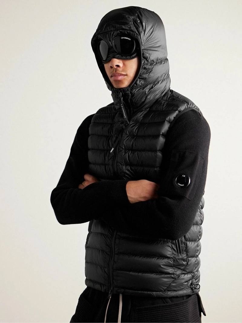 жилет,жилет черный,мужские жилеты,жилетка мужская,жилеты с капюшоном