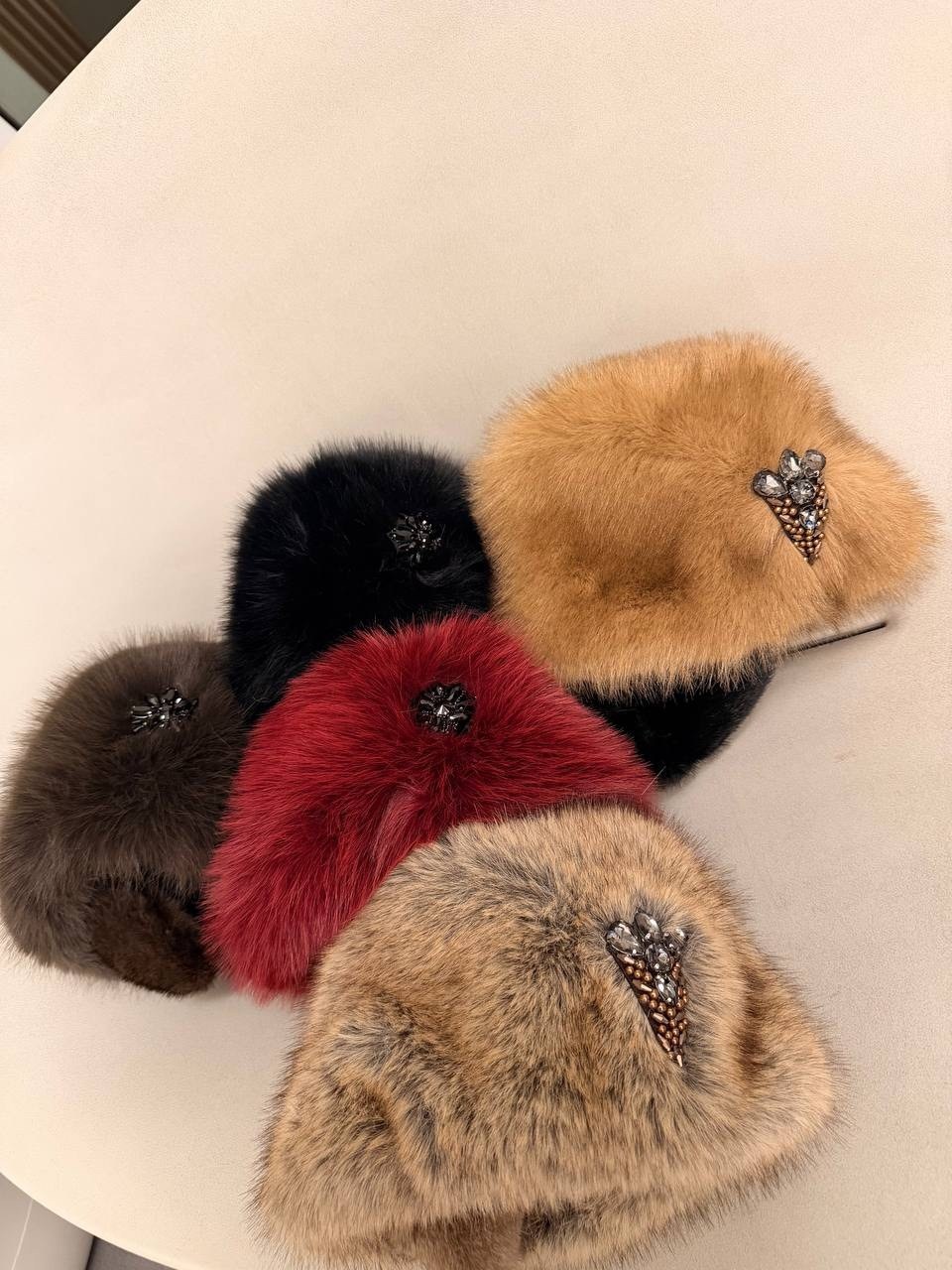 девушка,меховая шапка,шапка ушанка женская зимняя,белая меховая шапка,элегантная женская зимняя шапка