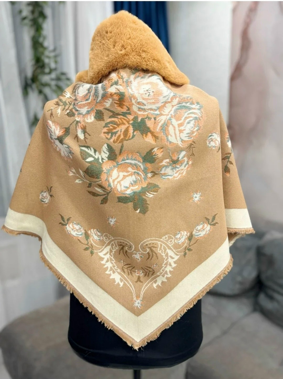 платок с мехом,павловопосадские платки,платки павлопосадские,народные накидки,женская накидка