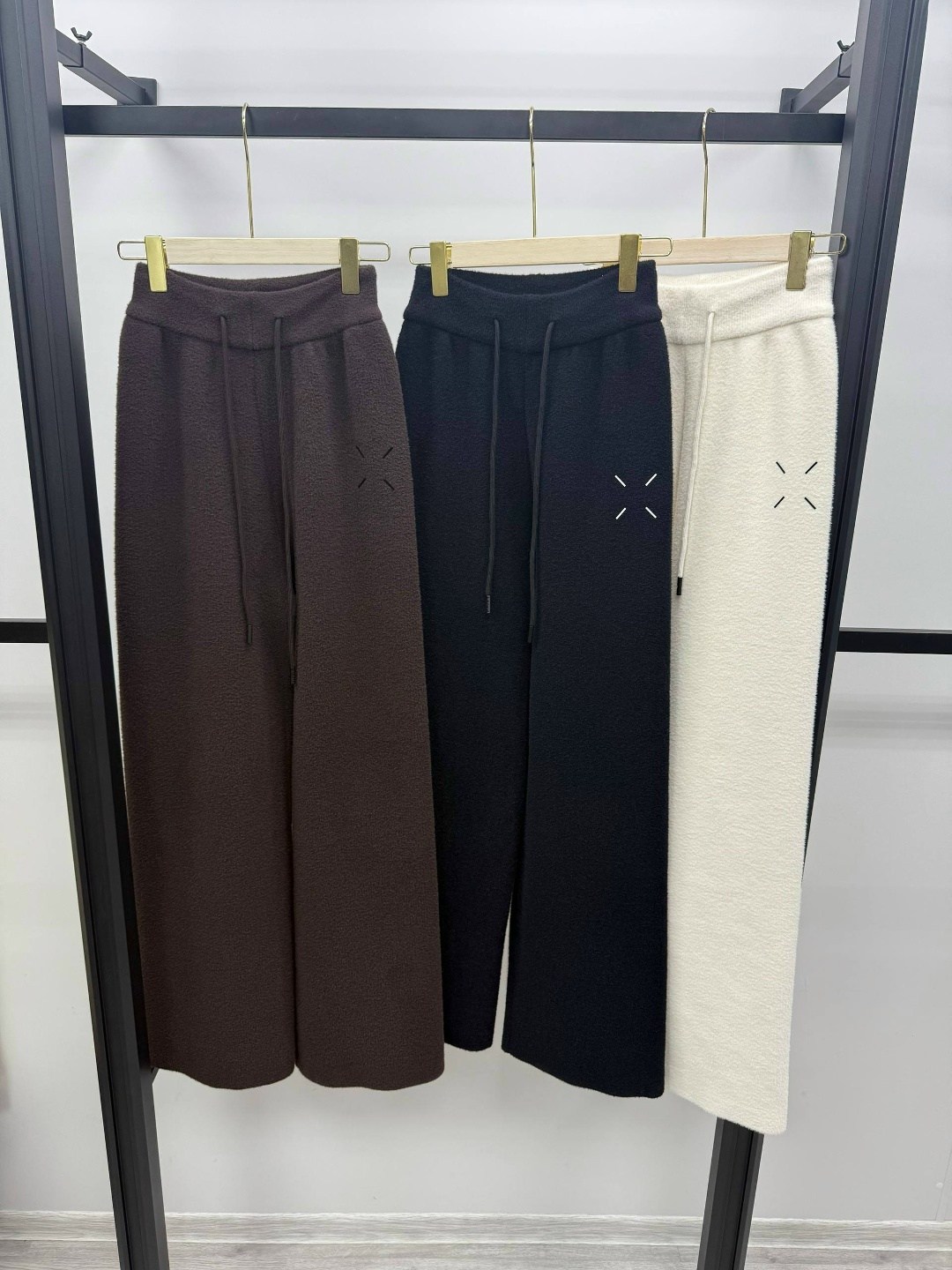 брюки женские трикотажные с широкими штанинами,женские кашемировые брюки с широкими штанинами,брюки женские с широкими штанинами повседневные трикотажные,брюки женские прямые повседневные трикотажные