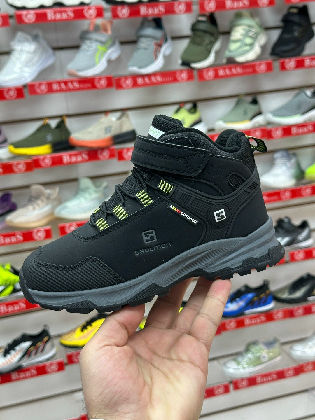 зимние кроссовки adidas,кроссовки adidas terrex зимние,кроссовки зимние adidas terrex ax4 gtx,ботинки adidas terrex,мужские кроссовки зимние adidas