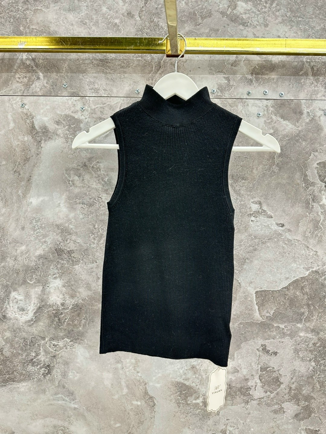 трикотажный жилет,вязаные жилеты,жилет,свитер жилет,жилет женский