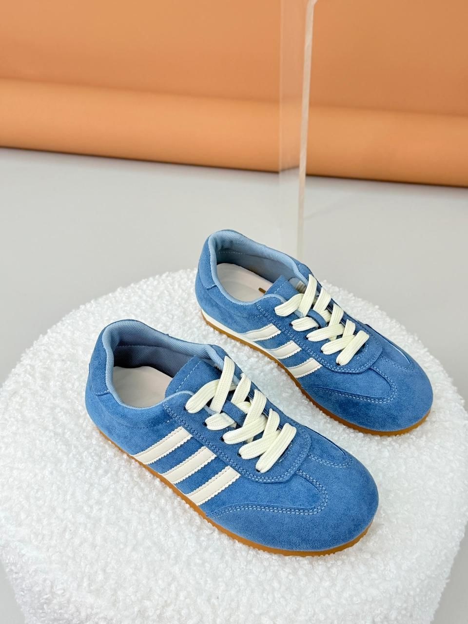 ,женские кроссовки,кроссовки для женщин,повседневные кроссовки,женская