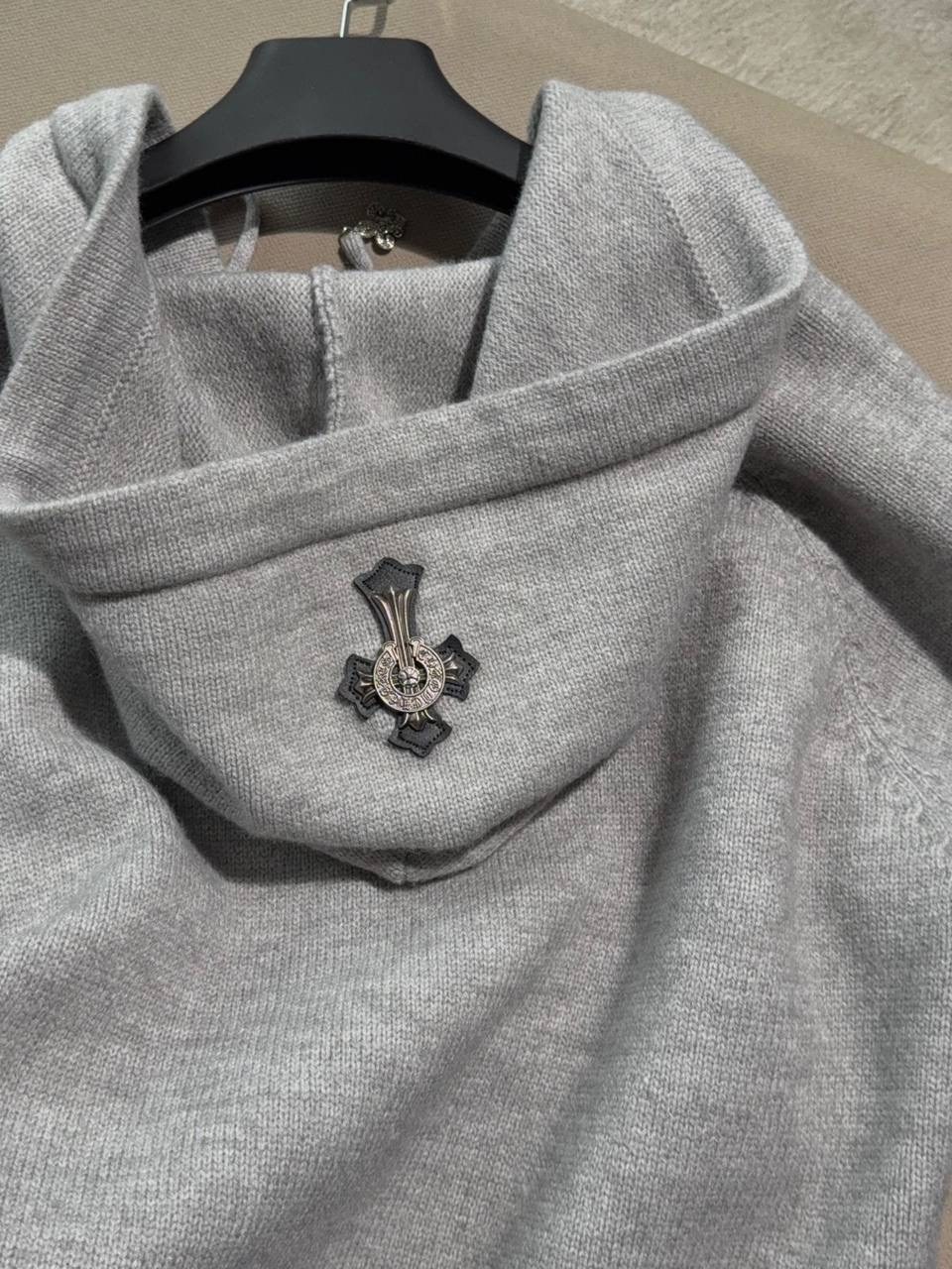 трикотажное платье,платье с капюшоном,платье вязаное,платье стильное,свободное платье