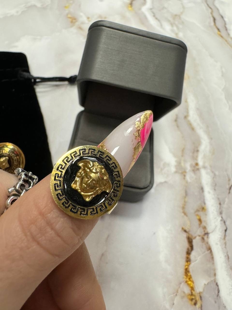 запонки версаче,серьги версаче круглые,серьги версаче,серьги версаче серебро,стиль версаче