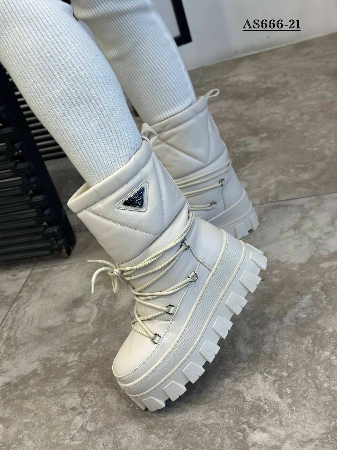 дутики,дутики прада женские,дутики женские,,зимние женские дутики