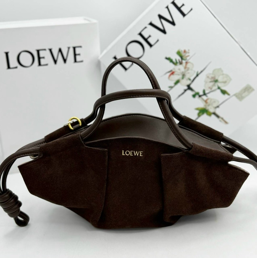 сумка loewe 33-15 см натуральная замша,loewe сумка,женская сумка loewe,сумка loewe из натуральной замши,сумка loewe 33-15 см из натуральной кожи