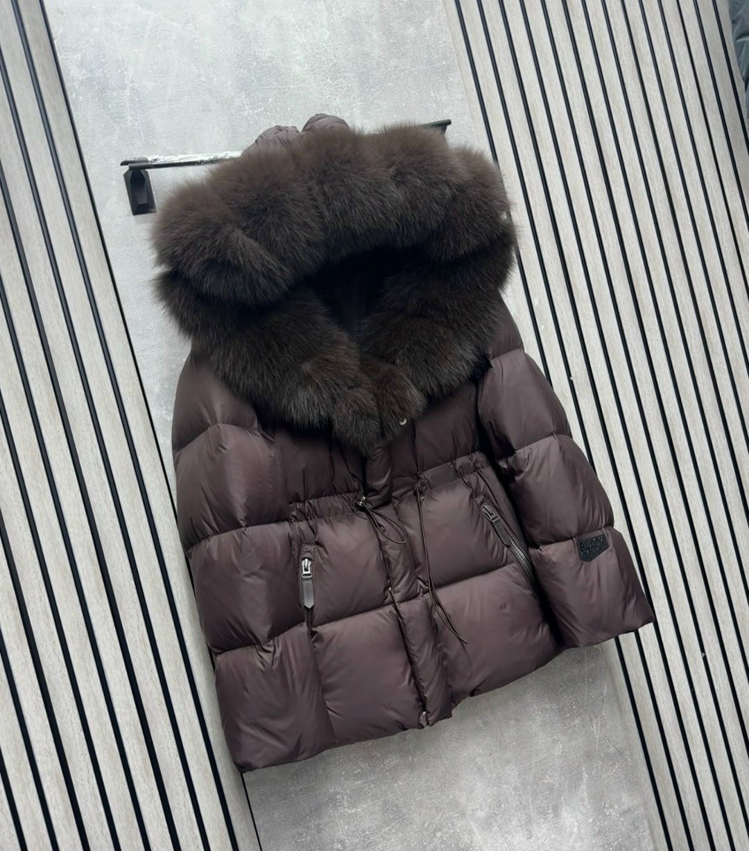 женская куртка из натурального гусиного пуха с воротником из лисьего меха,женский пуховик с воротником из лисьего меха,пуховик женский,зимняя куртка-пуховик,женский пуховик на утином пуху с капюшоном