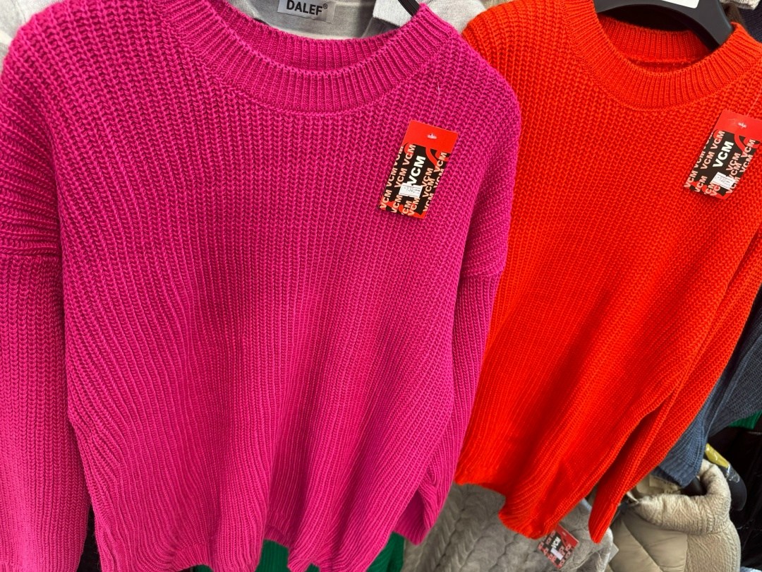 свитер оверсайз,свитер вязаный,вязаный свитер оверсайз,свитер малиновый,розовый свитер оверсайз