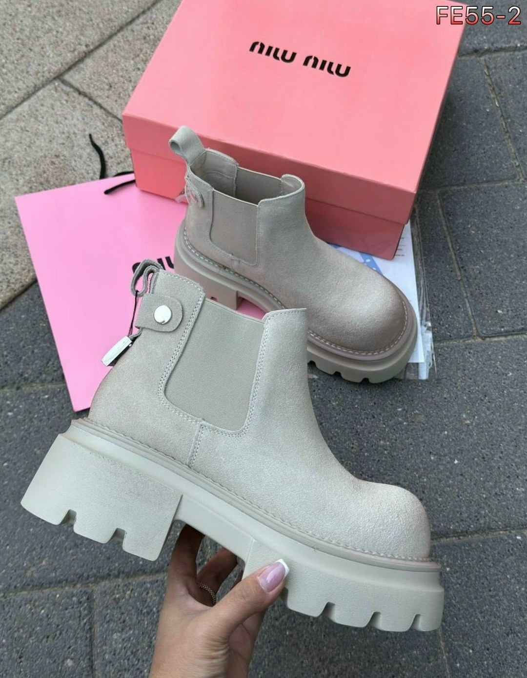 ,ботинки женские, женская,модели ботинок,ботинки miu miu