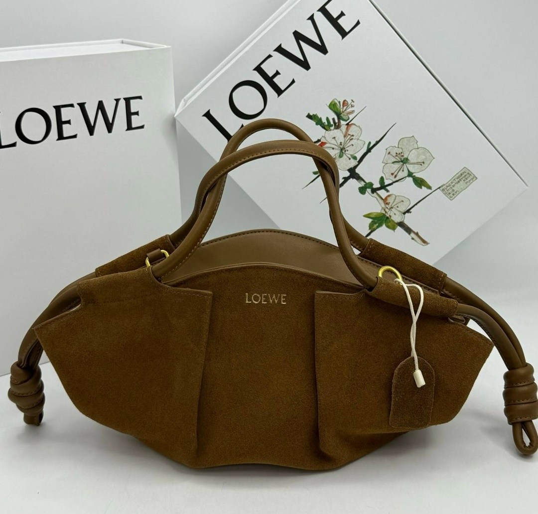 сумка loewe 33-15 см натуральная замша,loewe сумка,женская сумка loewe,сумка loewe из натуральной замши,сумка loewe 33-15 см из натуральной кожи