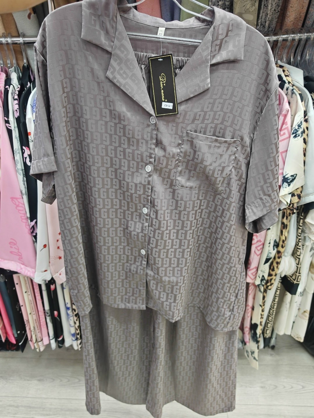 пижамы женски,пижама женская,женская шелковая пижама,шелковая пижама,пижама для женщин с