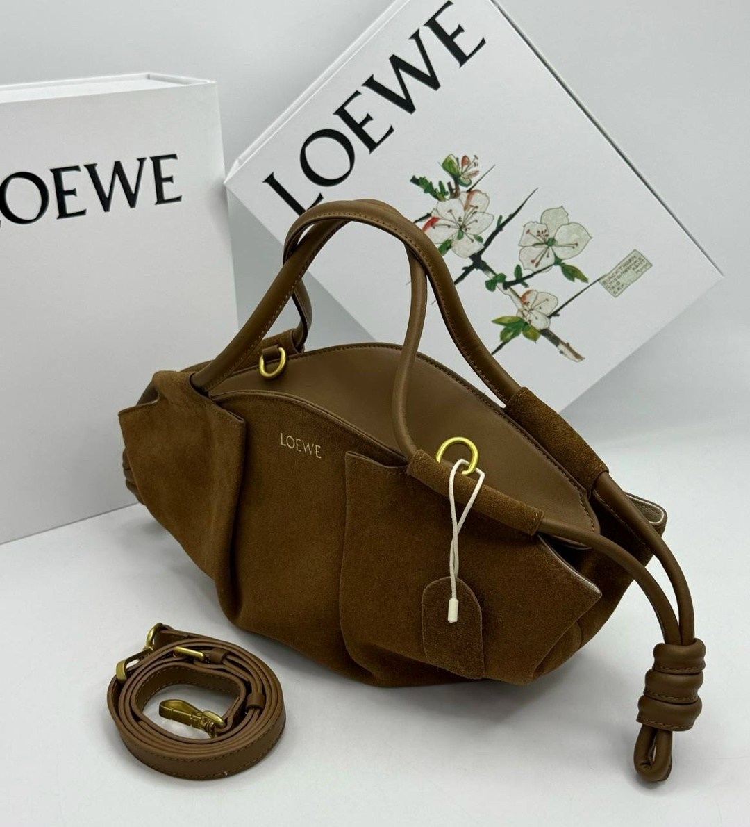 сумка loewe 33-15 см натуральная замша,loewe сумка,женская сумка loewe,сумка loewe из натуральной замши,сумка loewe 33-15 см из натуральной кожи