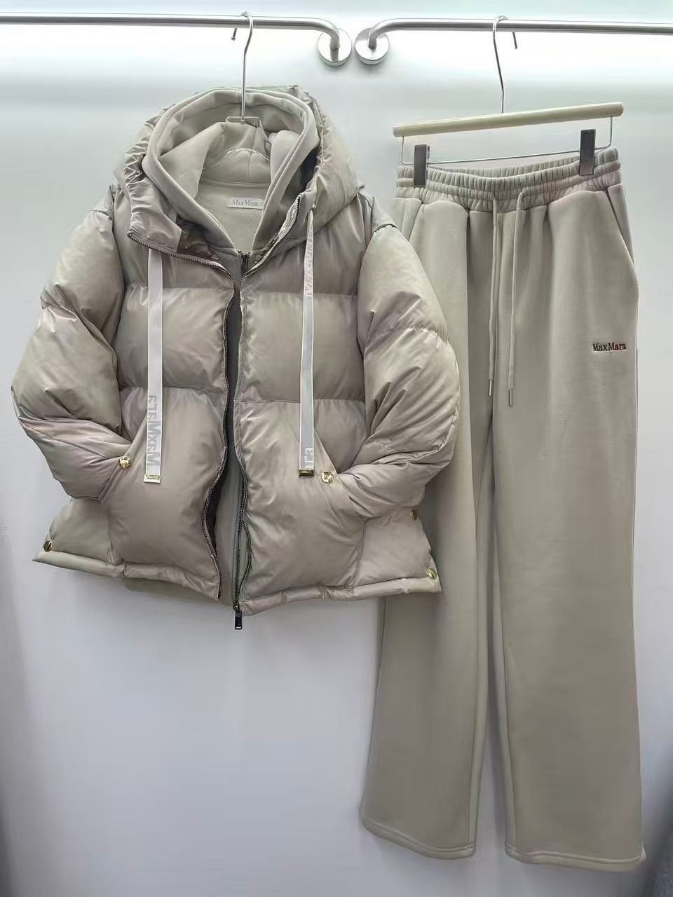 стильные пуховики,пуховик бежевый,куртка модная,стильная куртка,женский пуховик