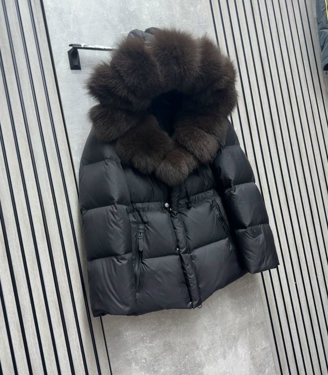 женская куртка из натурального гусиного пуха с воротником из лисьего меха,женский пуховик с воротником из лисьего меха,пуховик женский,зимняя куртка-пуховик,женский пуховик на утином пуху с капюшоном