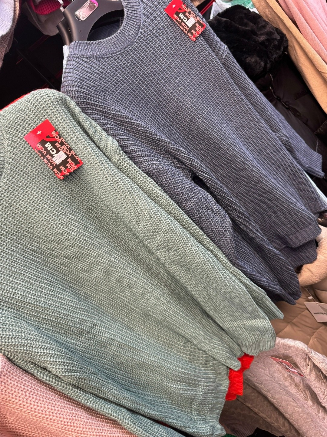 свитер оверсайз,свитер вязаный,вязаный свитер оверсайз,свитер малиновый,розовый свитер оверсайз