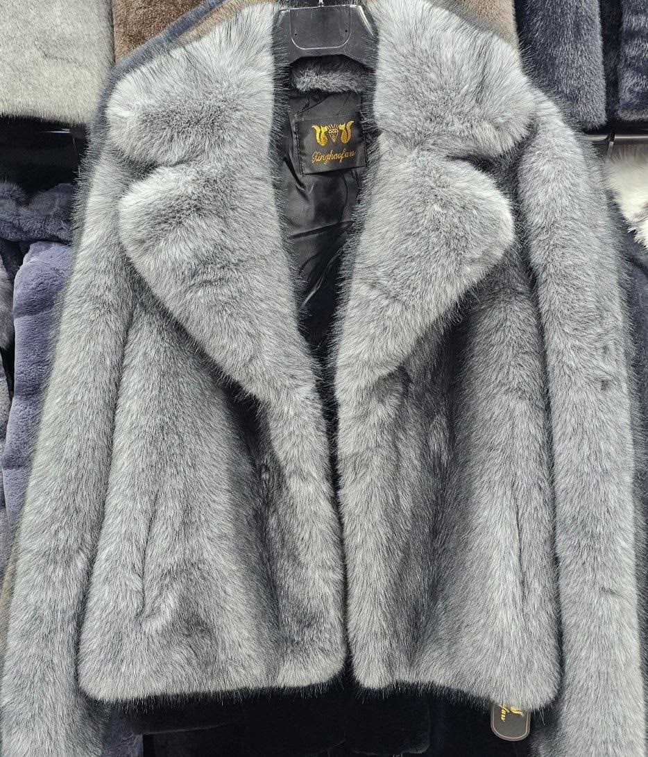 женская шуба,шуба,шубка,шуба искусственная,шубка с потрясающим воротником из эко-меха