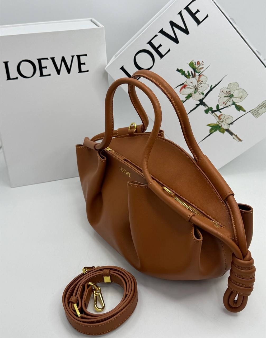 сумка loewe 33-15 см натуральная замша,сумка loewe 33-15 см натуральная кожа реплика,сумка loewe 30-20 см натуральная кожа,женская сумка loewe,сумка из воловьей кожи loewe 34см*18см