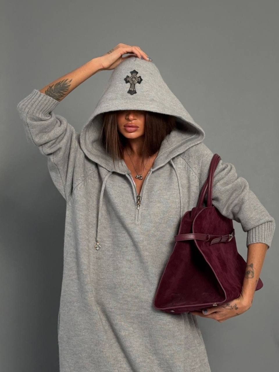 платье с капюшоном,спортивное платье с капюшоном,трикотажное платье,спортивное платье,длинное платье с капюшоном