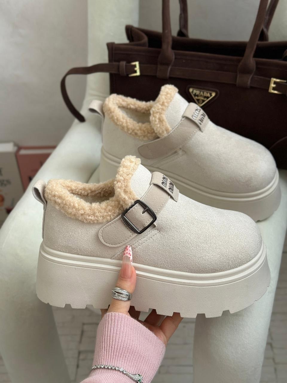 ,зимняя  женская,меховые замшевые туфли на плоской подошве на платформе,меховая ,женская